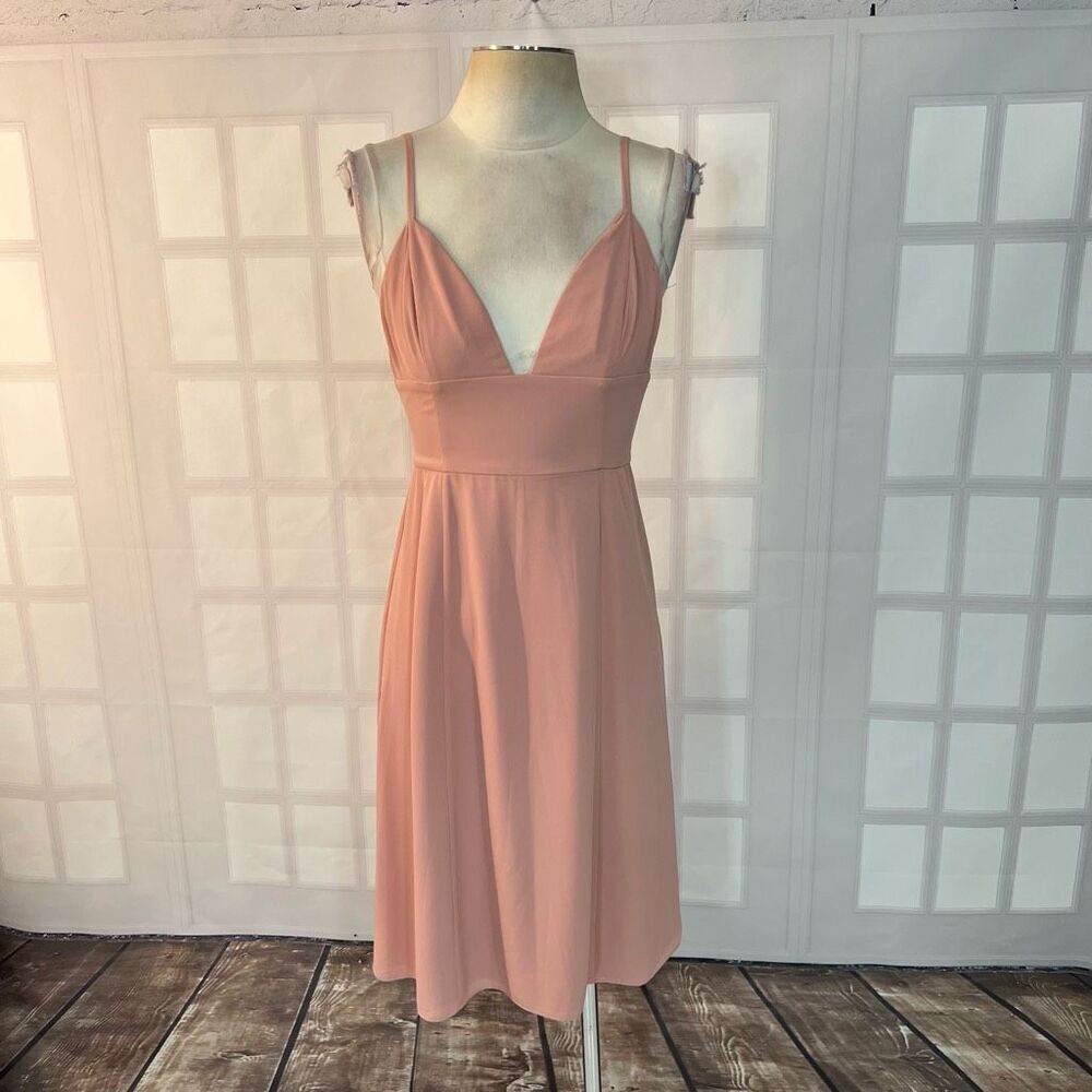 🔥5/$25 sale🔥 Fame and Partners Pink Plunging Neckline Knee Length Cocktail Dress